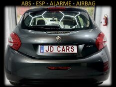 PEUGEOT 208 1.4 HDI GARANTIE 1 AN CTOK 5999€ TTC
