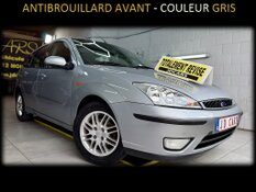 FORD FOCUS AUTOMATIQUE 1.6 ESSENCE GHIA GARANTIE 1 AN CTOK 2999€