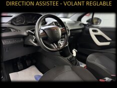 PEUGEOT 208 LIKE 1.2 ESSENCE GARANTIE 1 AN CTOK 5499€