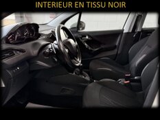 PEUGEOT 208 1.2 ESSENCE AUTOMATIQUE GARANTIE 1 AN CTOK 5999€