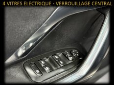 PEUGEOT 2008 AUTOMATIQUE 1.2 ESSENCE GARANTIE 1 AN CTOK 9499€