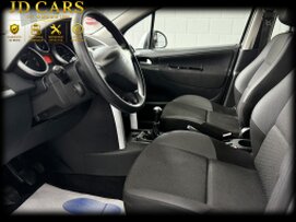 PEUGEOT 207+ 1.4 ESSENCE GARANTIE 1 AN CTOK 4499€