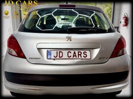PEUGEOT 207+ 1.4 ESSENCE GARANTIE 1 AN CTOK 4499€