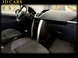 PEUGEOT 207+ 1.4 ESSENCE GARANTIE 1 AN CTOK 4499€
