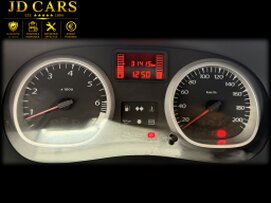 DACIA DUSTER 1.6 ESSENCE 31MKM GARANTIE 1 AN CTOK 7499€